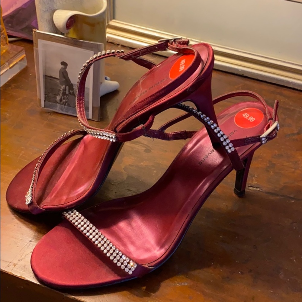 Valerie Stevens Red/Burgundy Heels Sz 6